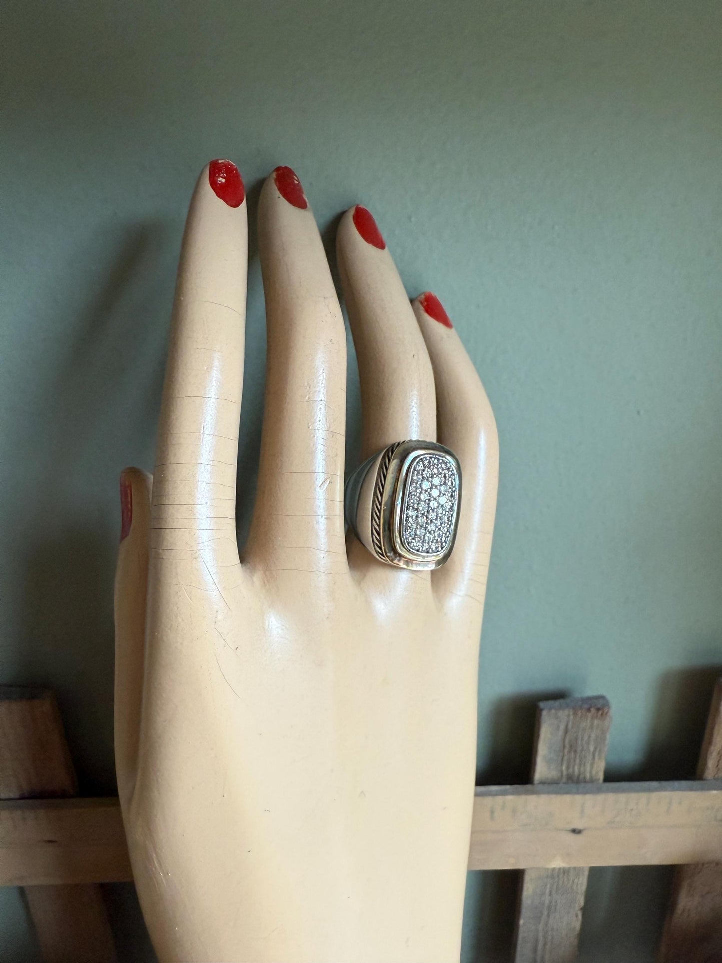 A Vintage David Yurman Albion Diamond Fine Pave Sterling 18K Ring Size 6.5