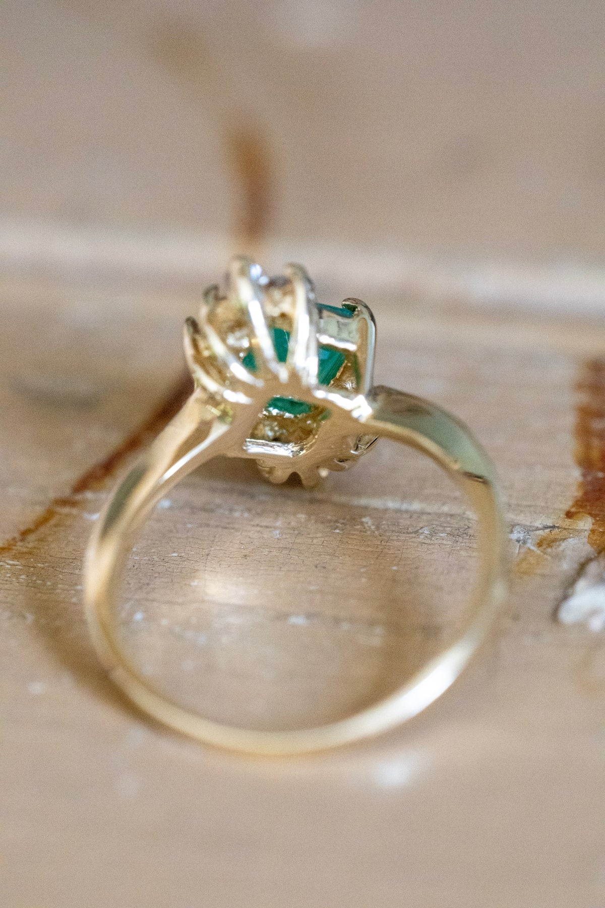 Vintage 14K Yellow Gold Natural Emerald and Diamond Ring