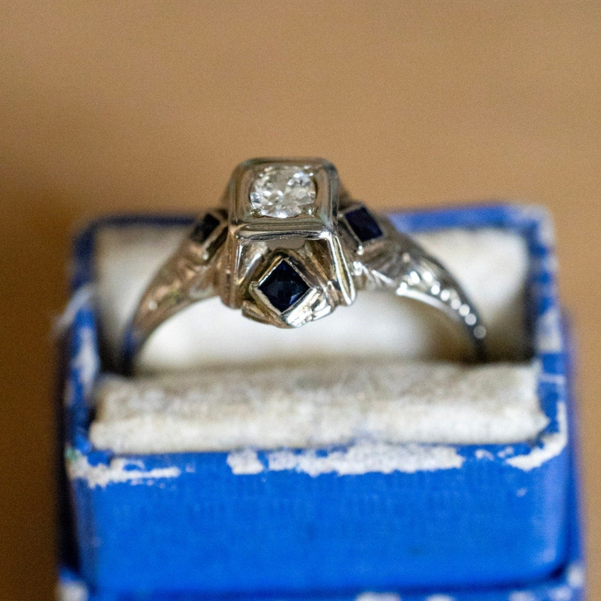 1930-1940 Art Deco 20K White Gold Old European Cut Diamond and Sapphire Ring