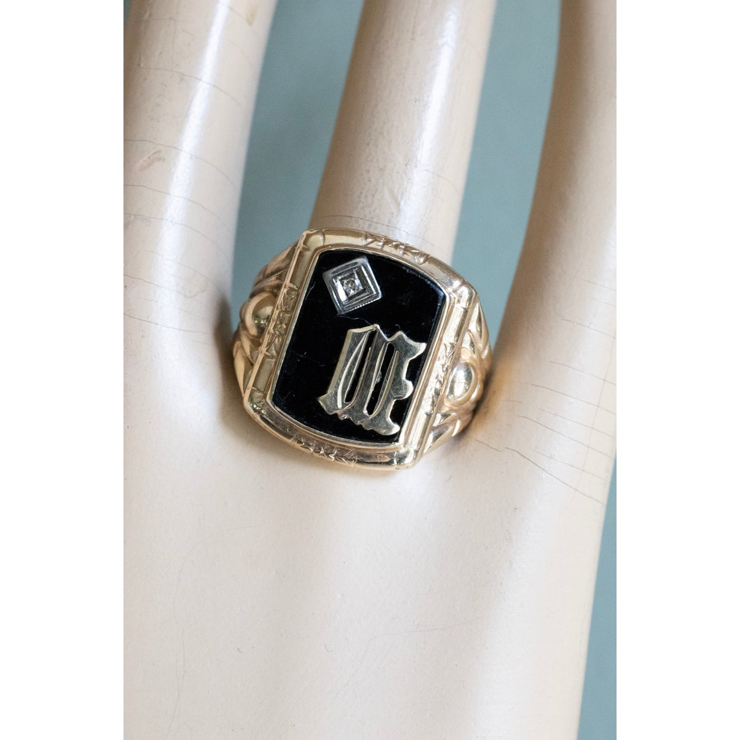 C1940 10K Yellow Gold Signet Ring with Onyx and Diamond Ring
