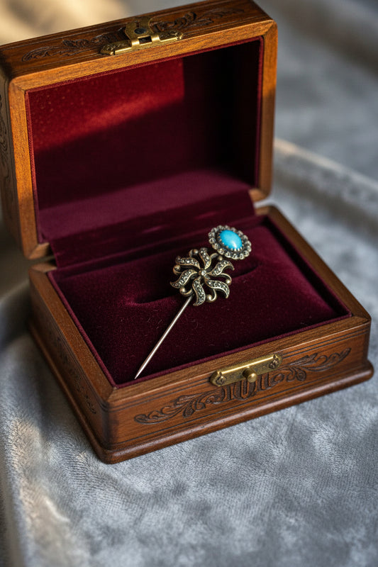 A Unique Halleys Comet c1900 Brooch Pin