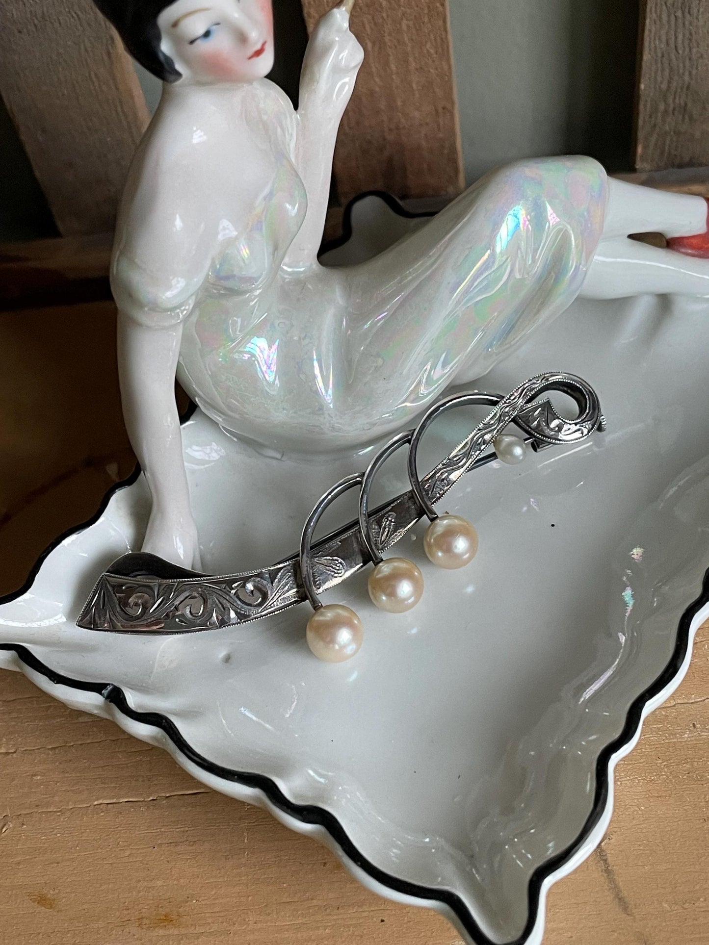 Mid Century 950 Silver Engraved Ribbon Pearl Brooch