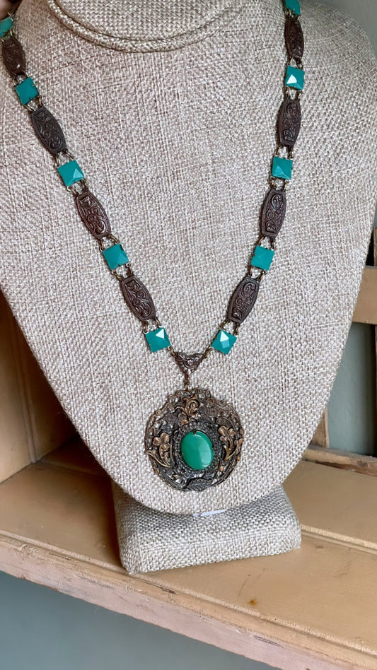 Unusual c1915 Late Edwardian Brass Tone Necklace with Green Faceted Glass
