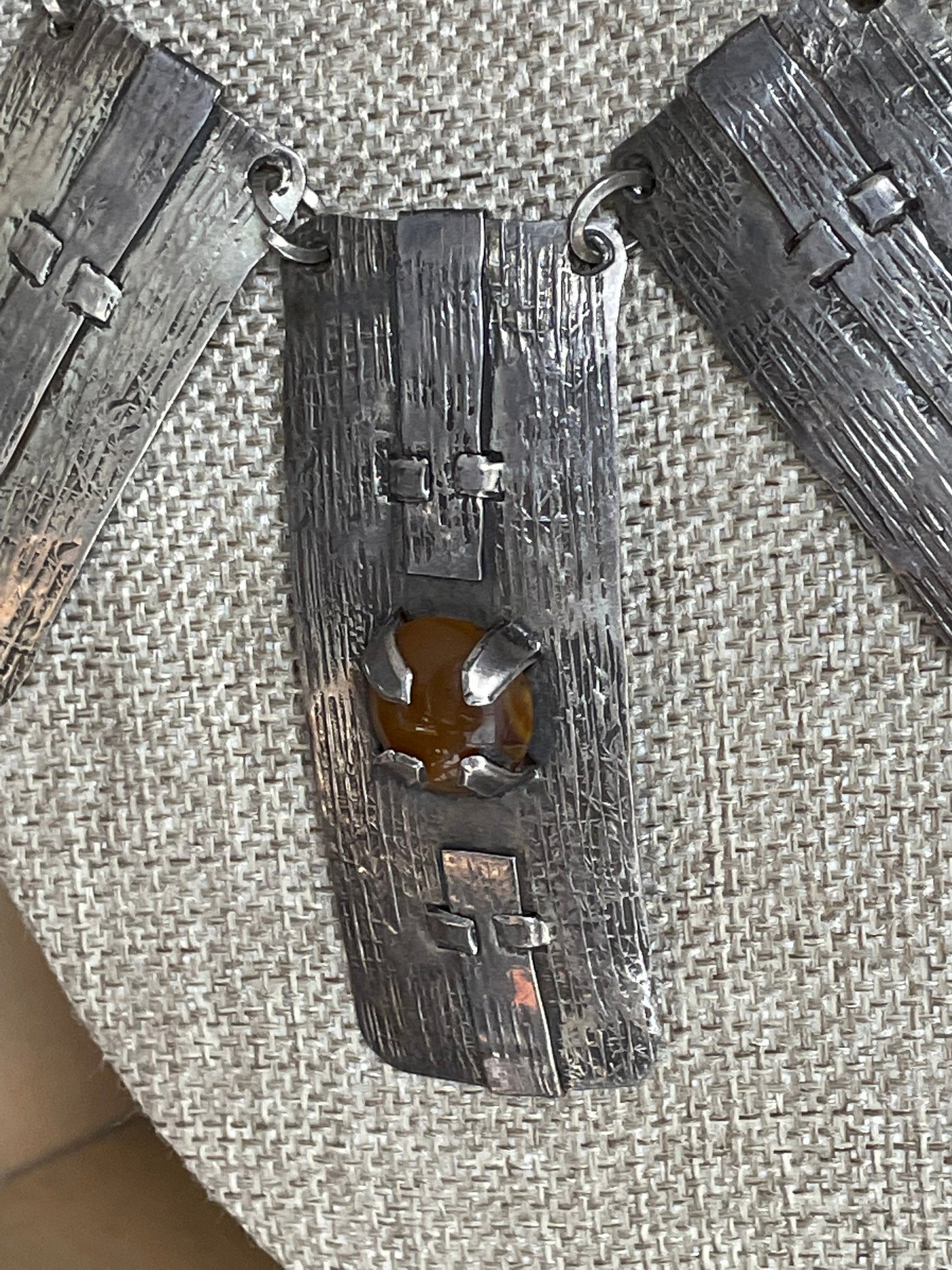 Mid-Century Sterling Silver Carnelian Collar Necklace: Wood Grain Texture