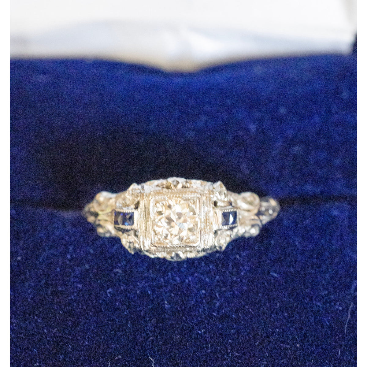 1930-1940 18K White Gold Round Old European Cut Natural Diamond and Synethic Sapphire Authentic Art Deco Ring