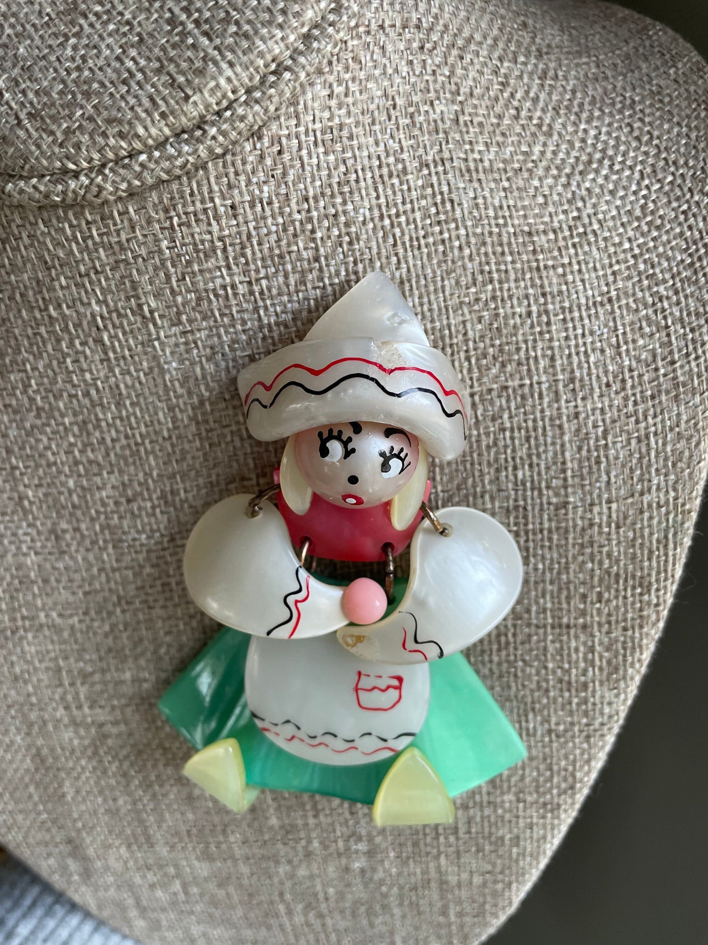 c1930 Early Nylon Dutch Girl Brooch Rare