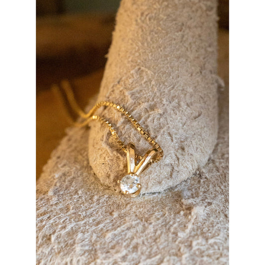 A 14K Yellow Gold Natural Diamond Pendant on 14K Yellow Gold Chain