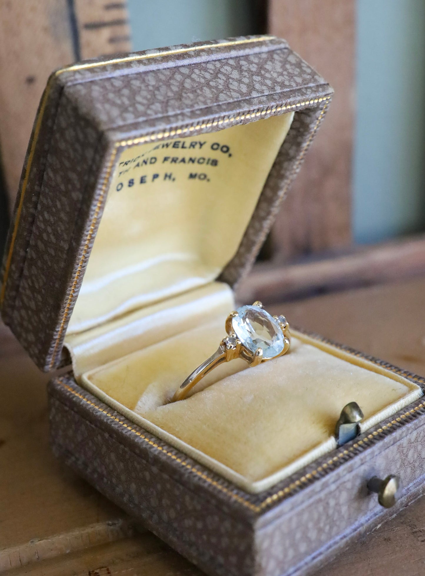 Vintage 14K Yellow Gold Aquamarine and Diamond Ring