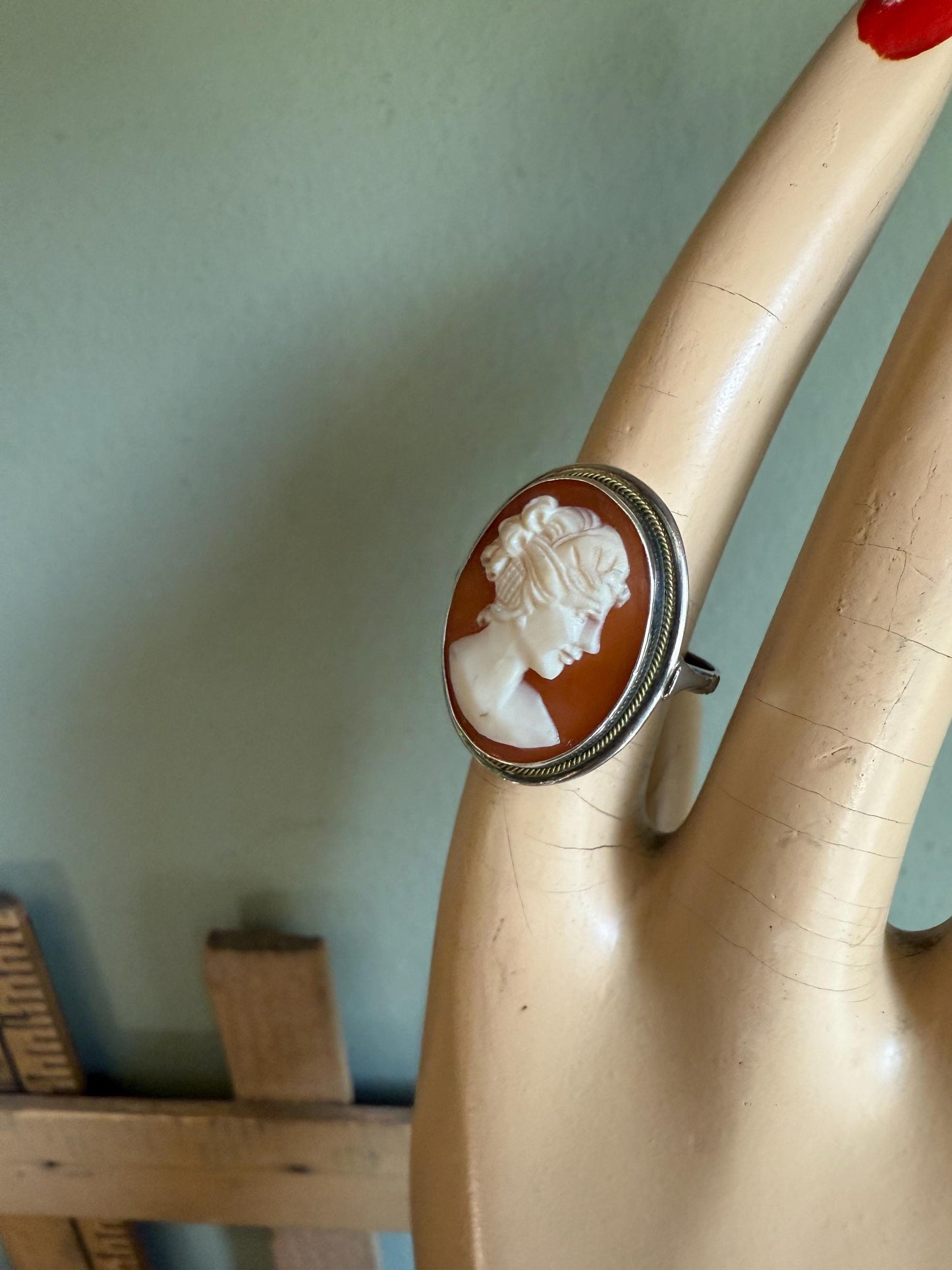 1950'S Mid Century Sterling Silver Shell Cameo Ring