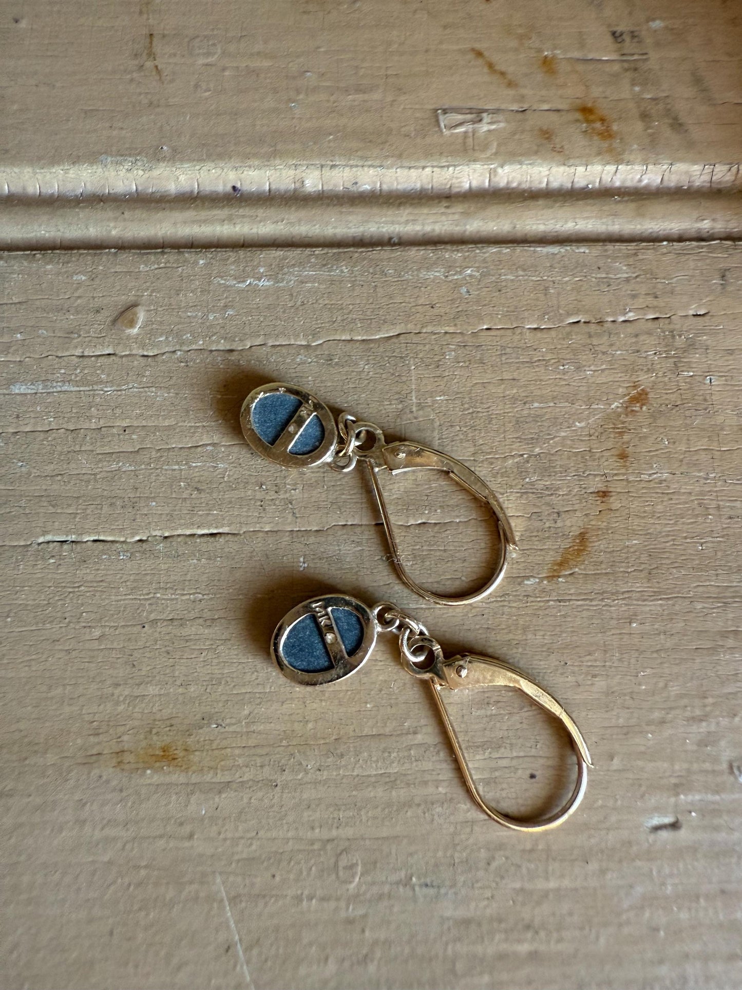 Vintage 14K Yellow Gold Dangle Earrings Featuring Ammolite Fossil