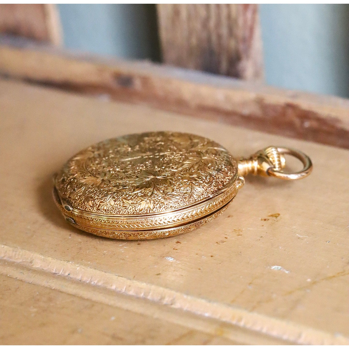 Gorgeous Antique 18K Solid Gold Case Working Closed Face Pocket Watch