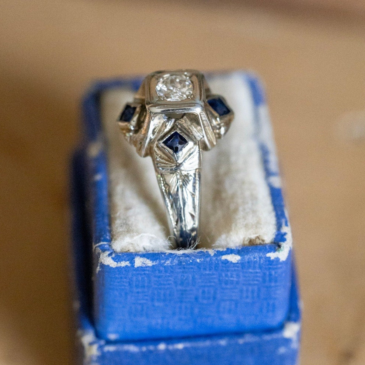 1930-1940 Art Deco 20K White Gold Old European Cut Diamond and Sapphire Ring