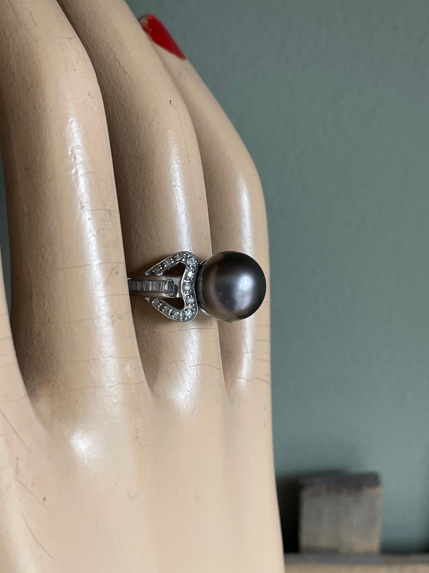 14K White Gold Diamond and Gray Pearl Statement Ring