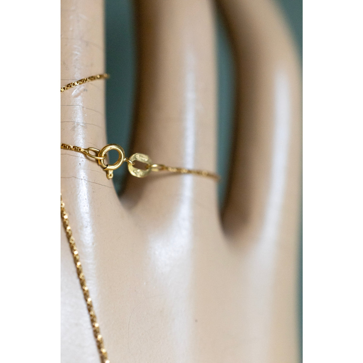 Vintage Italian 14K Yellow Gold Cabochon Natural Ruby Necklace