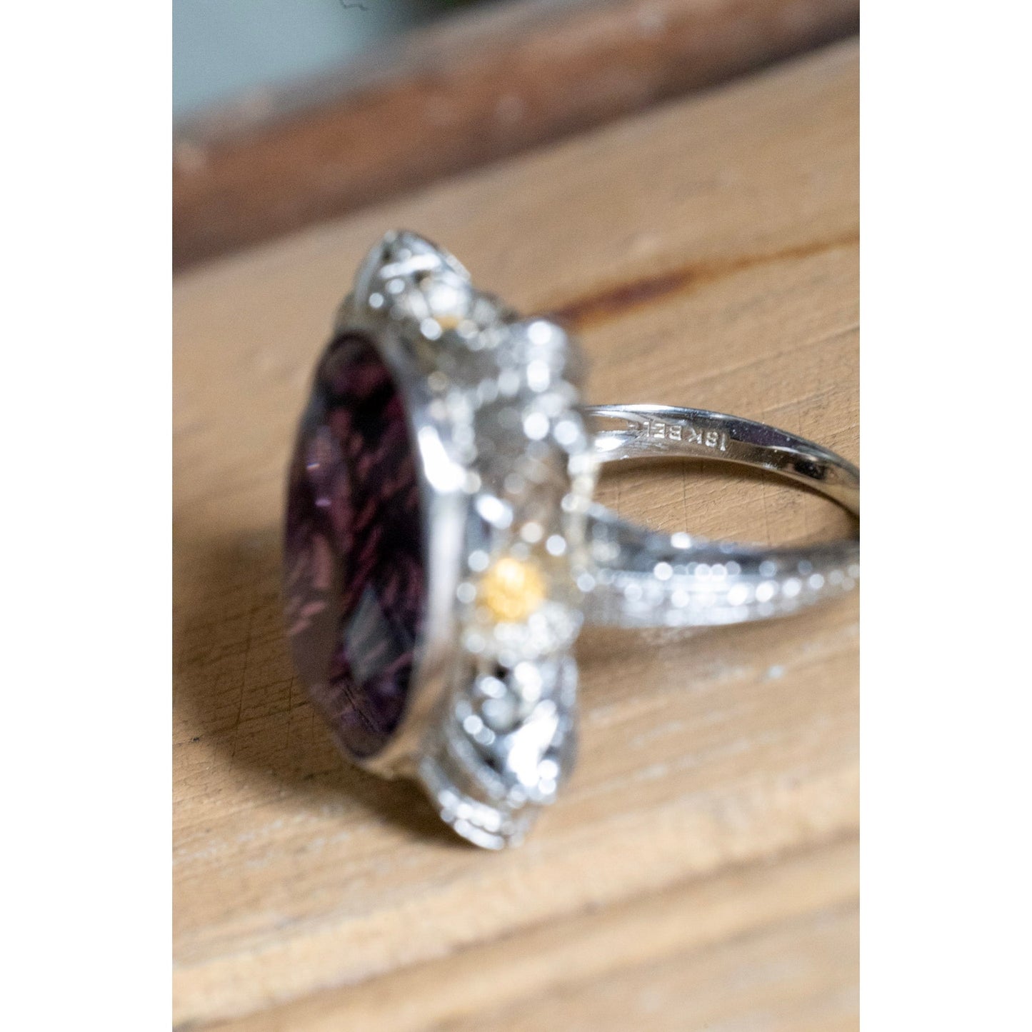 An 18K White and Yellow Gold Fine Amethyst Authentic Art Deco Ring