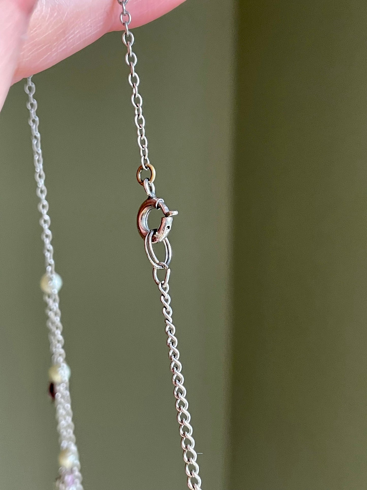 Vintage c1940 Imitation Glass and Pearl Bib Style Necklace