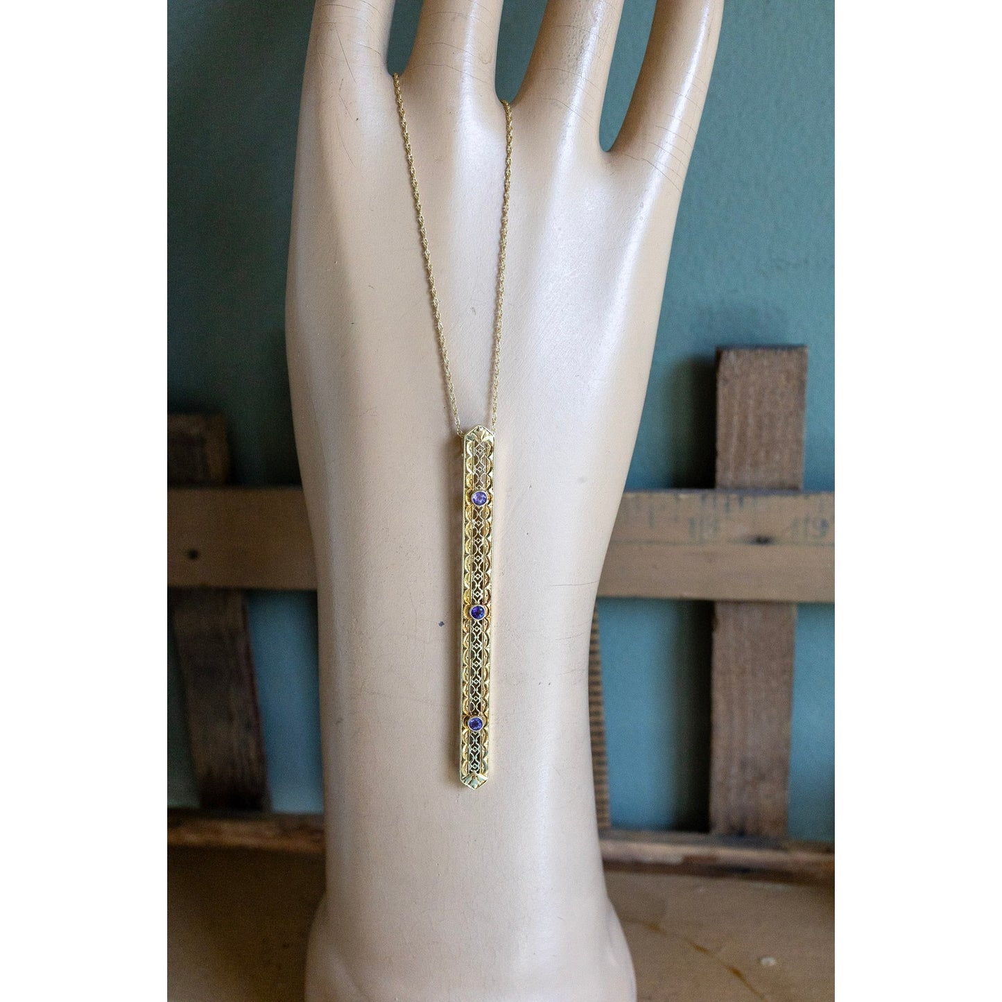 Unique 10K Yellow Gold Edwardian Amethyst Set Bar Pendant