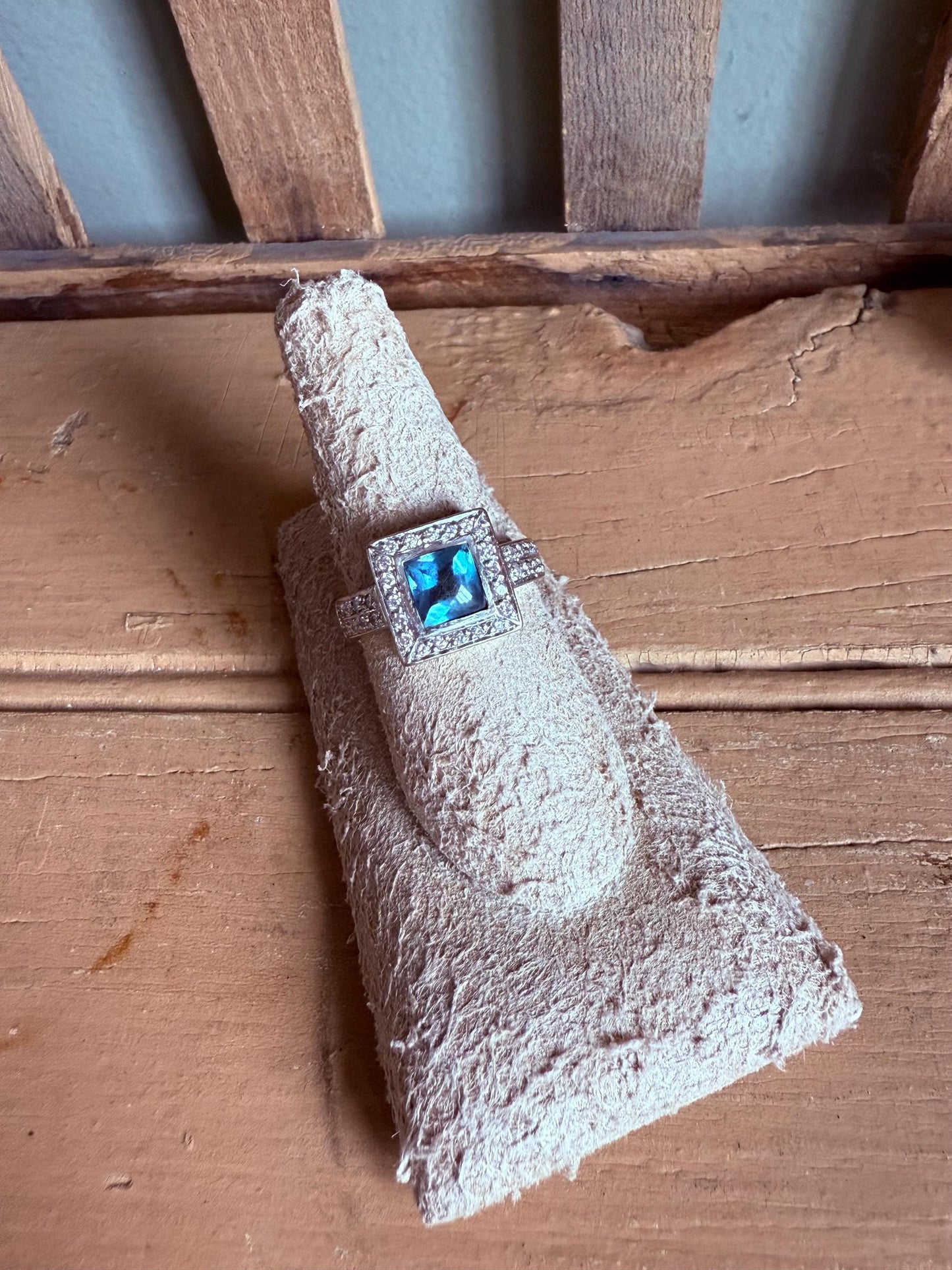 19K White Gold European Made Topaz Diamond Ring