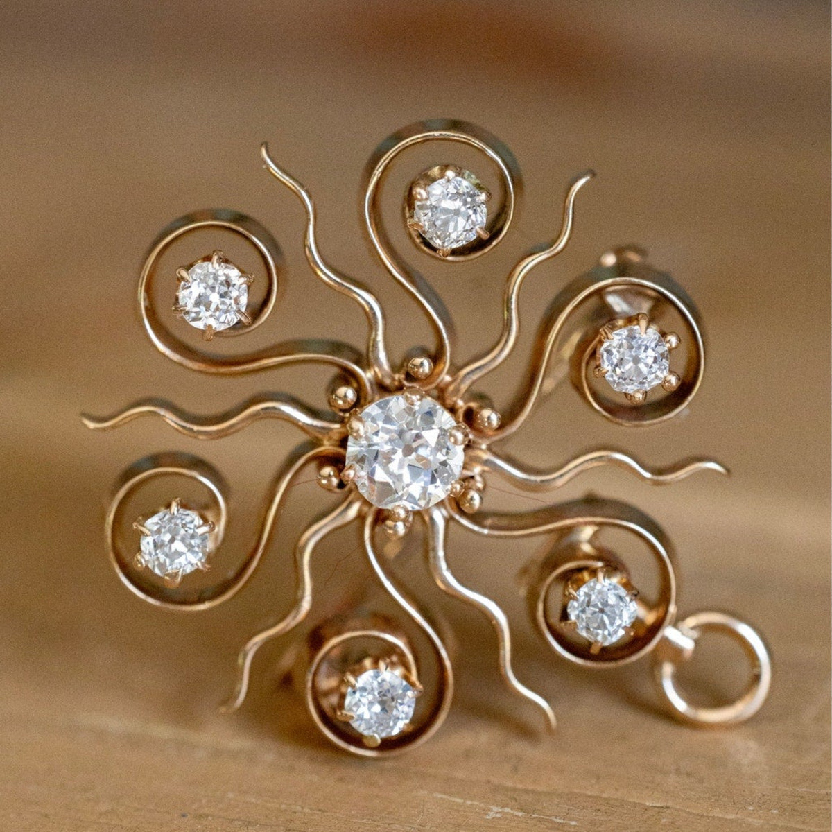 c1915 10K Yellow Gold Starburst Old European and Mine Cut Diamond Pendant Brooch