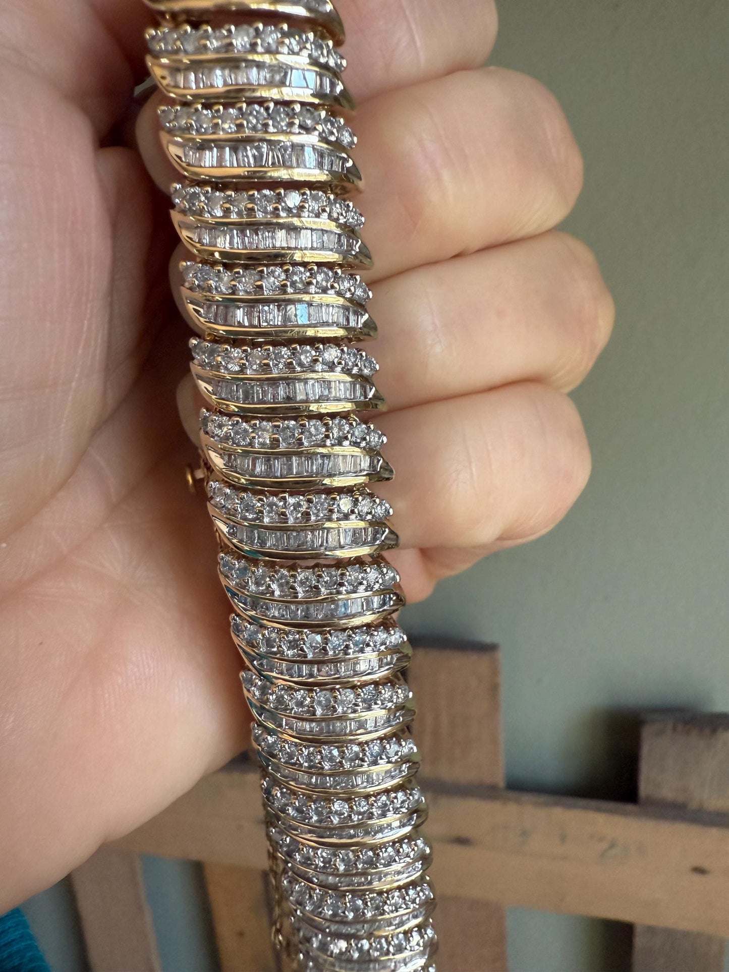 c1980 Vintage 14K Yellow Gold Natural Diamond Link Bracelet 6 ctw