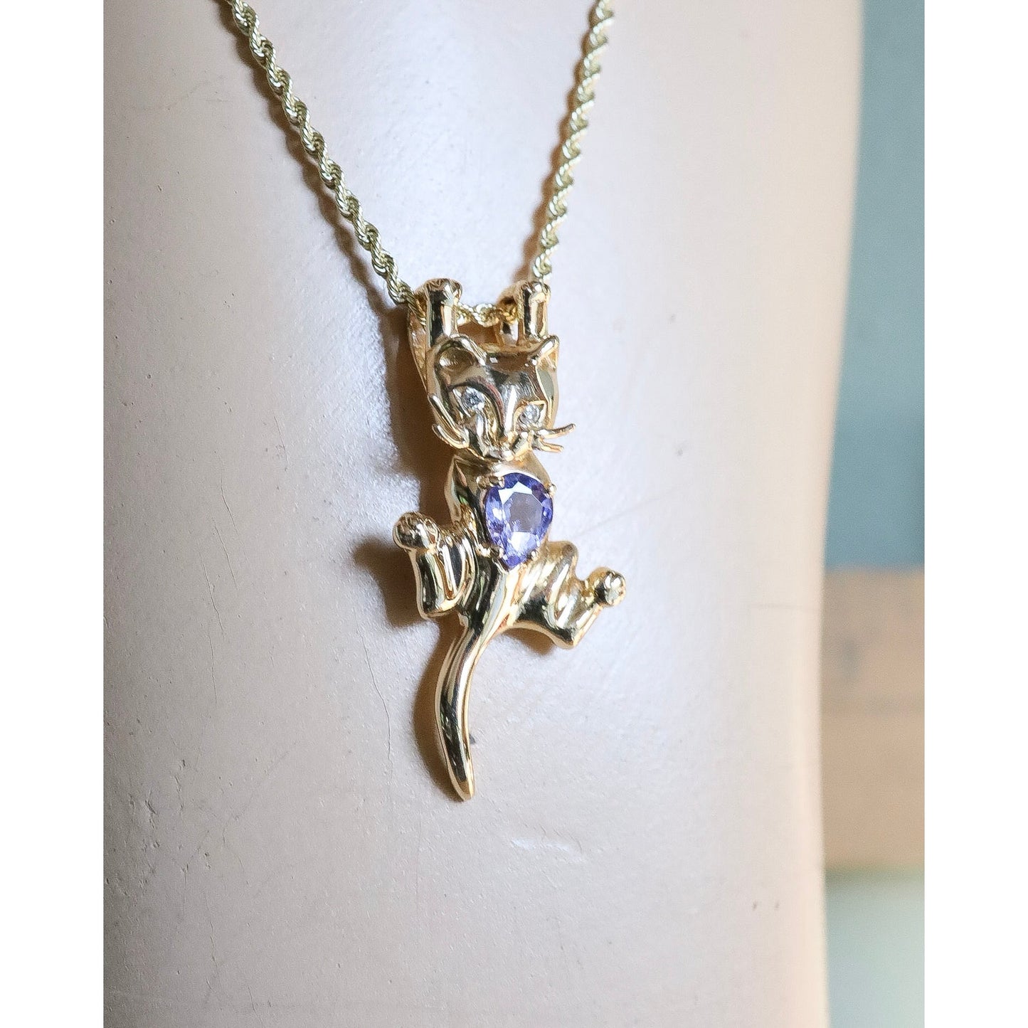 Vintage 14k Yellow Gold Hanging Cat Pendant with Tanzanite and Diamonds