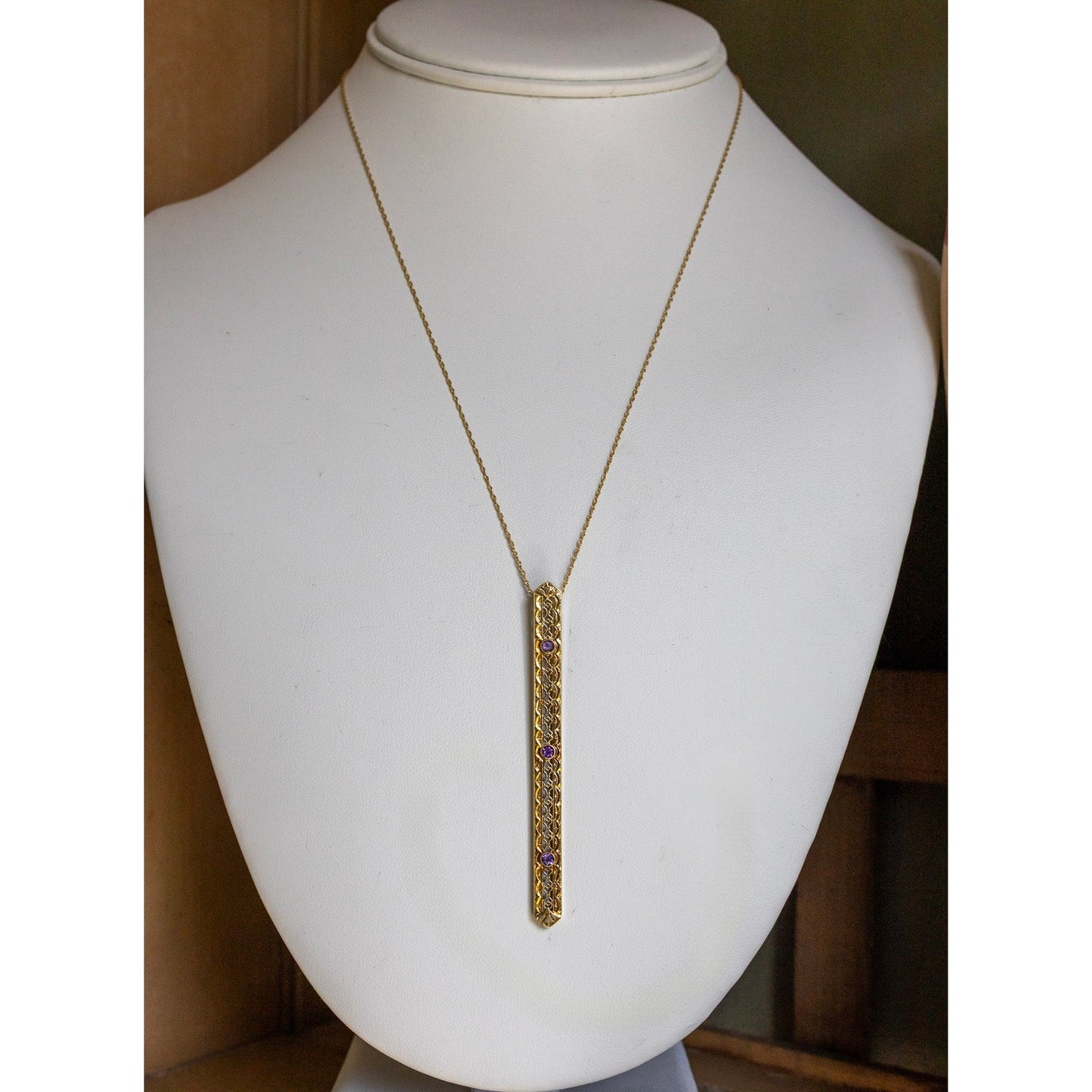 Unique 10K Yellow Gold Edwardian Amethyst Set Bar Pendant