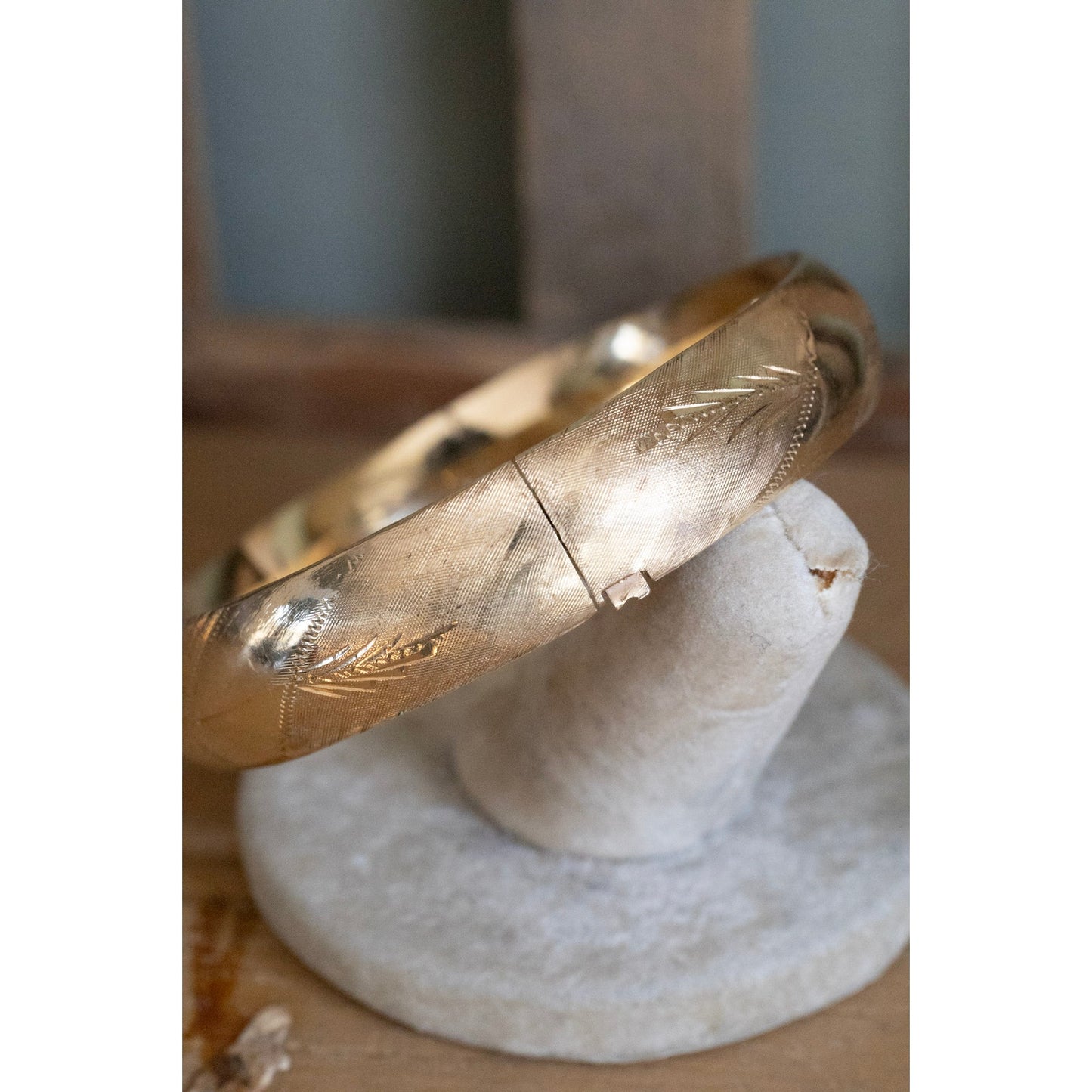 Vintage 14K Yellow Gold Oval Engraved Bracelet Bangle