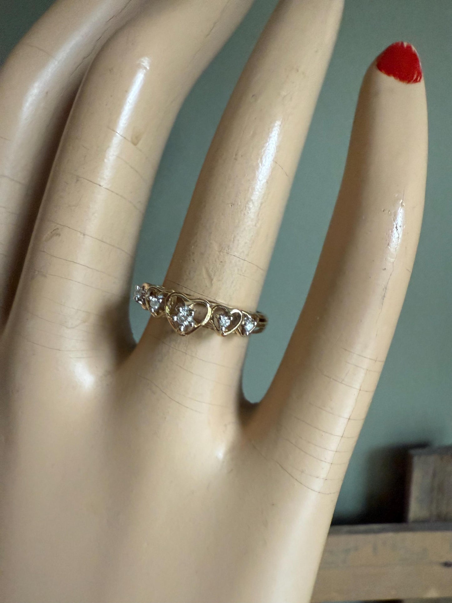 Vintage 14K Yellow Gold Five Diamond Set Heart Band