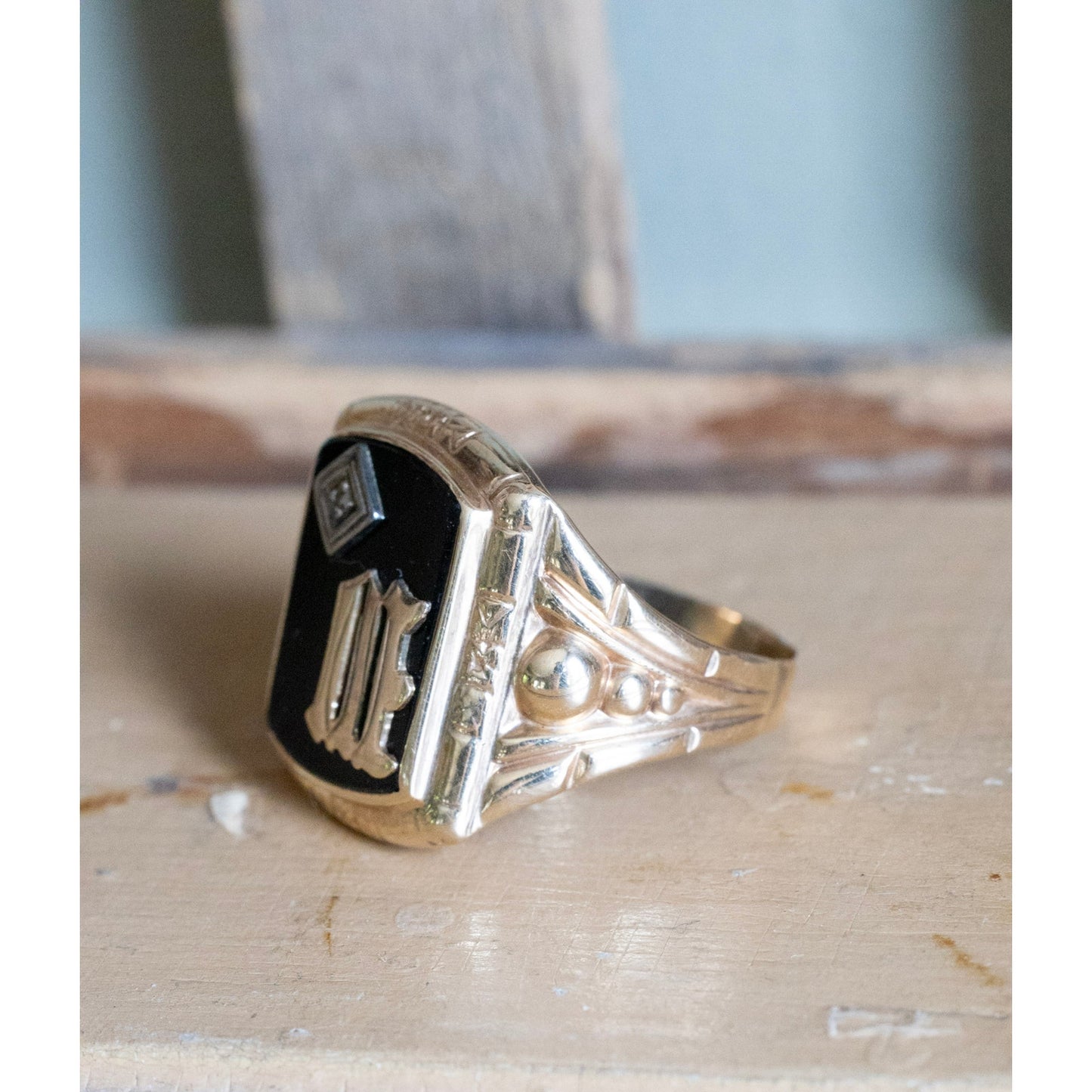 C1940 10K Yellow Gold Signet Ring with Onyx and Diamond Ring