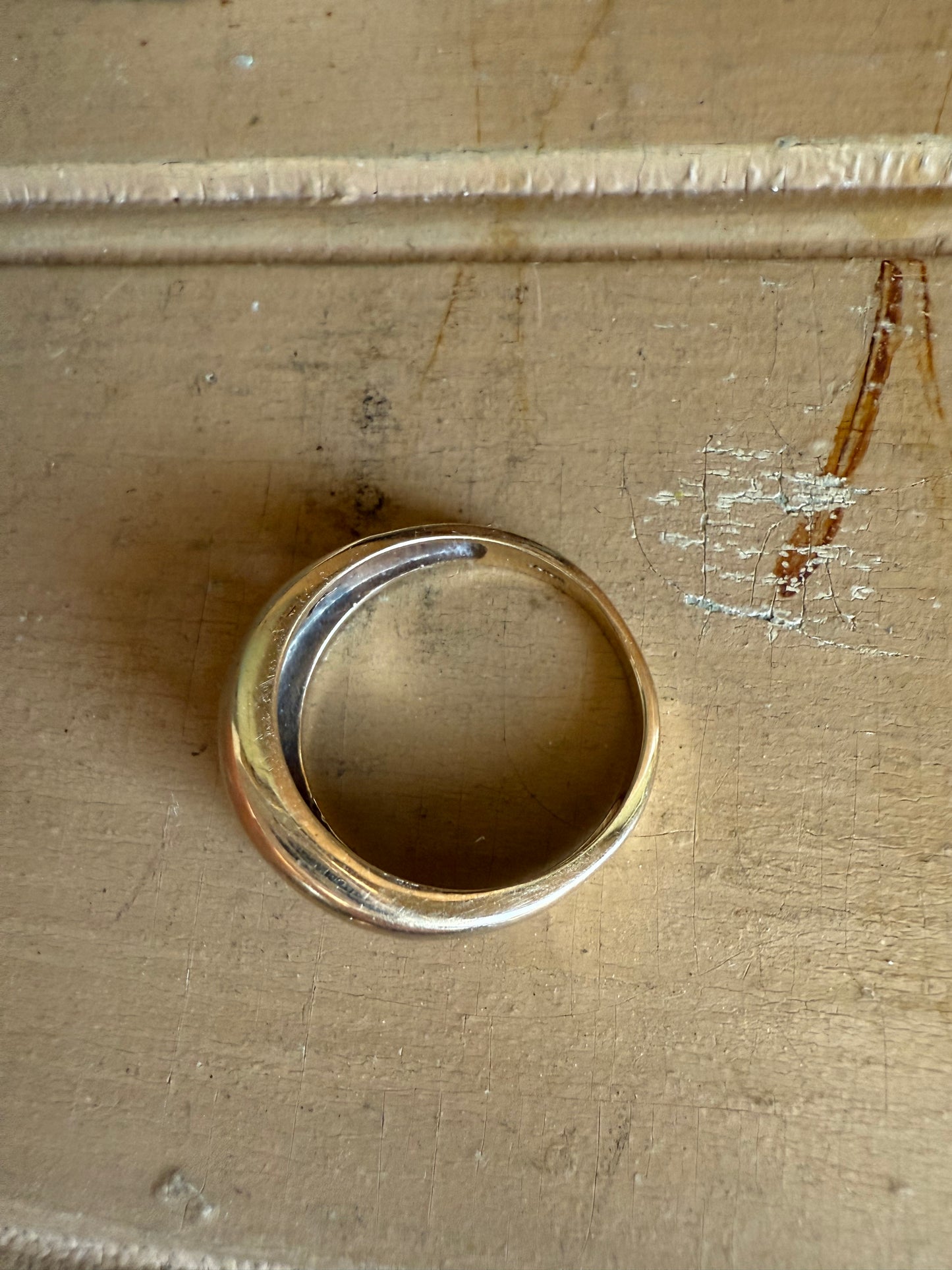 Vintage Solid 104K Yellow Gold Scroll Work Band Ring