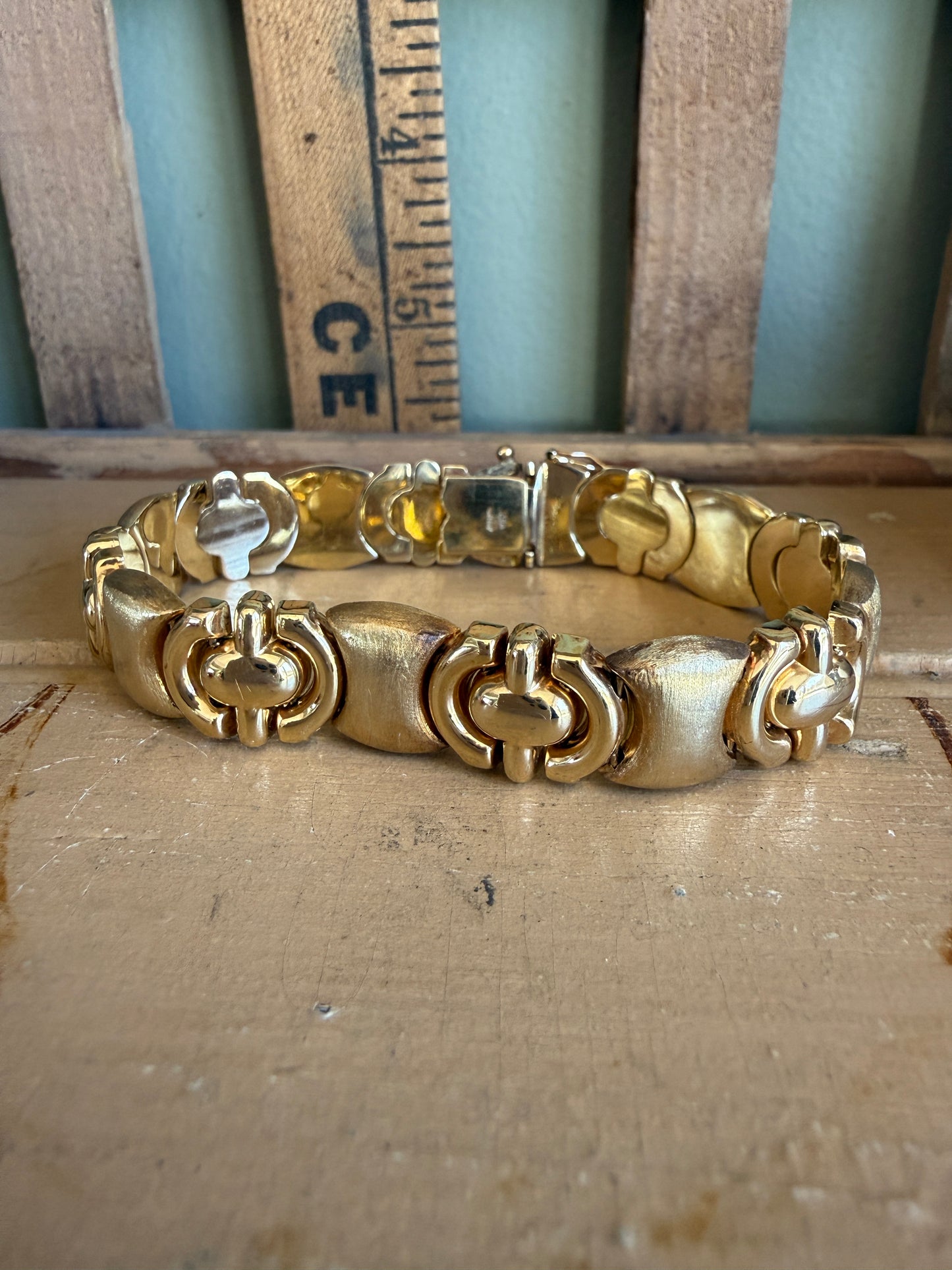 Pick a 14K Yellow Gold Vintage Link Bracelet c1990