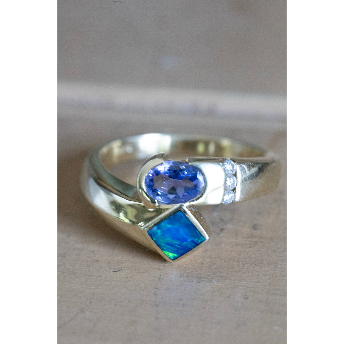 Vintage 14K Yellow Gold Tanzanite and Opal Ring