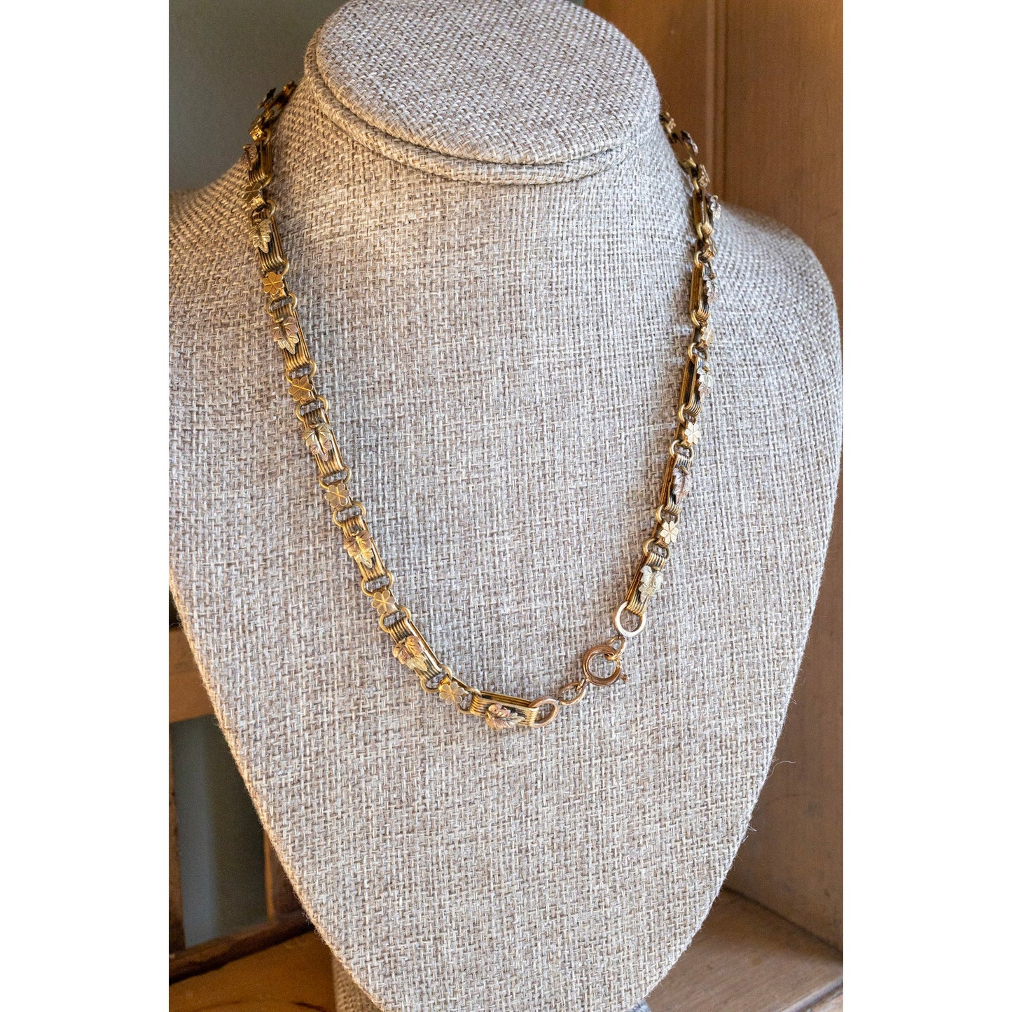 An Impressive Tri Color Maple Leaf Victorian Bookchain