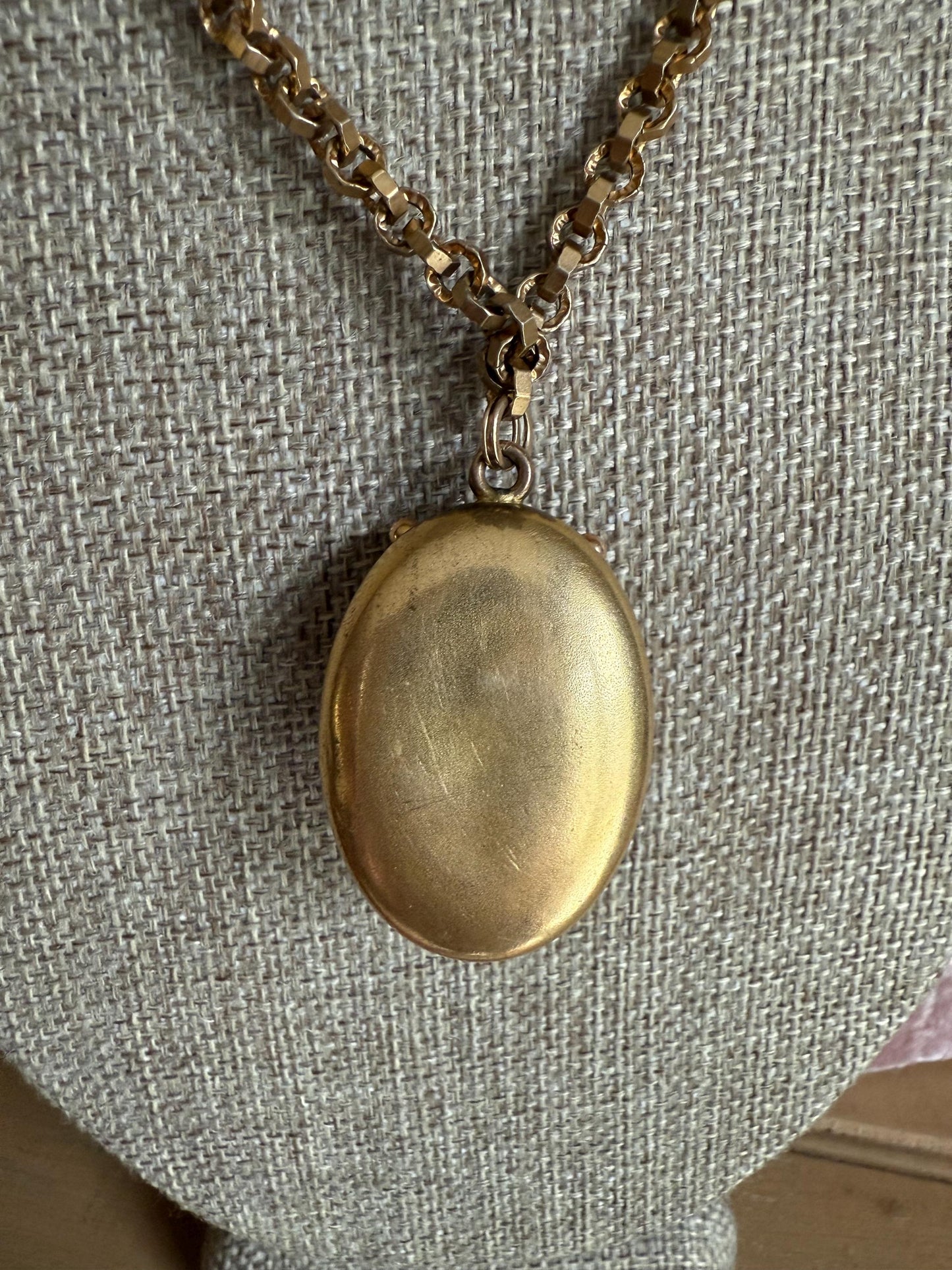 c1880 Antique Victorian Carved Banded Agate Cameo Locket on Chain
