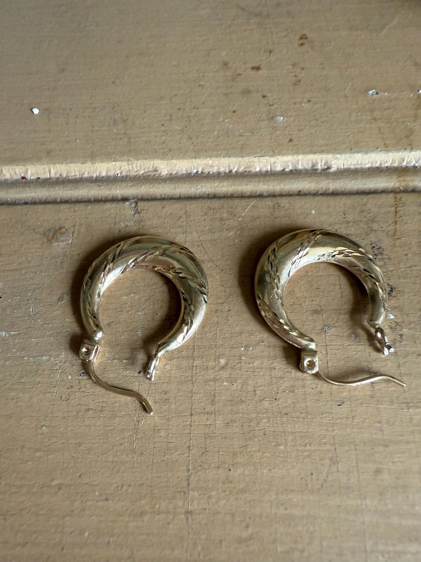 Vintage 14K Yellow Gold Hoop Earrings with Engraved Details