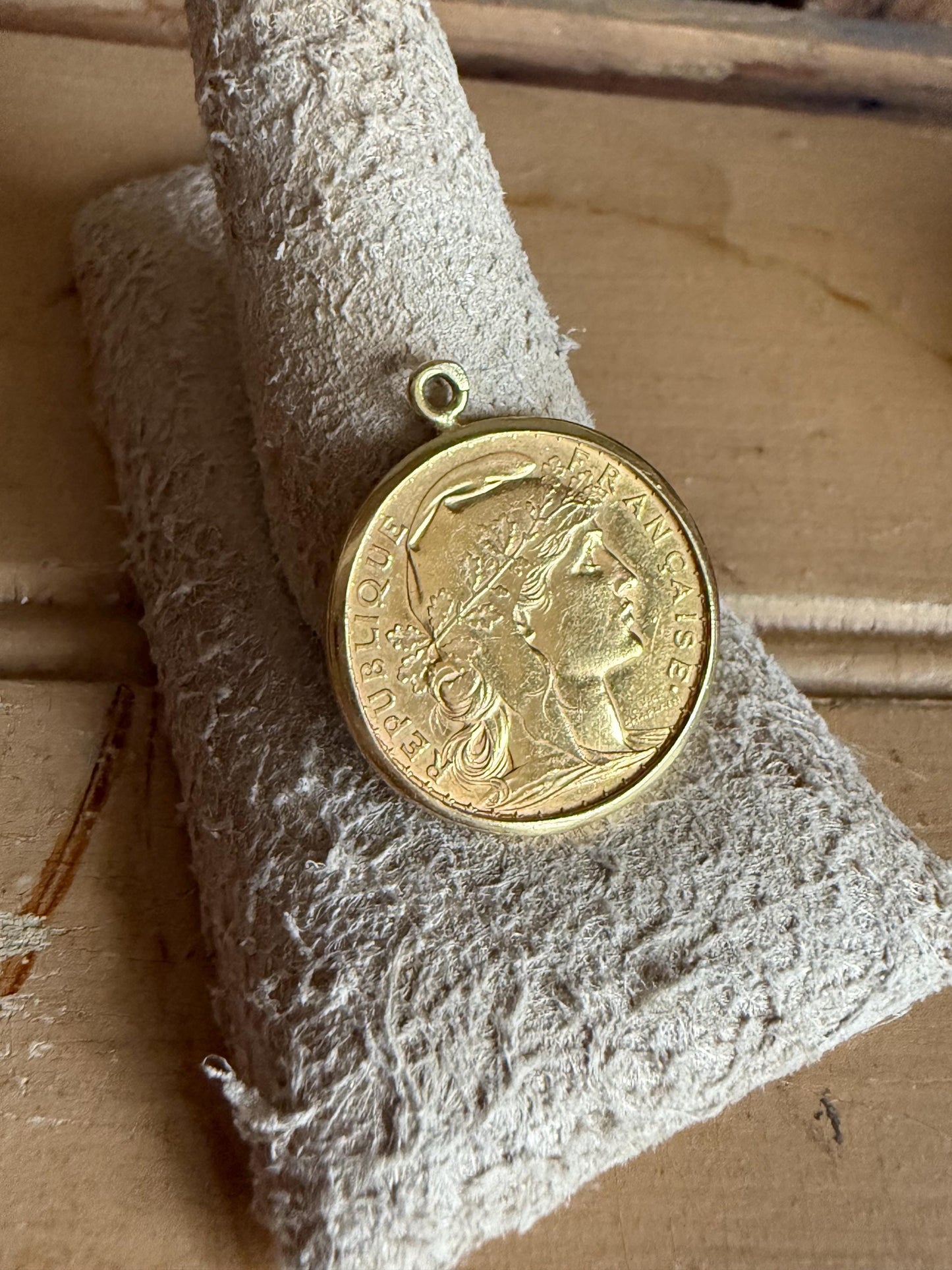 1910 20 Frances Rooster Gold Coin 18K Pendant