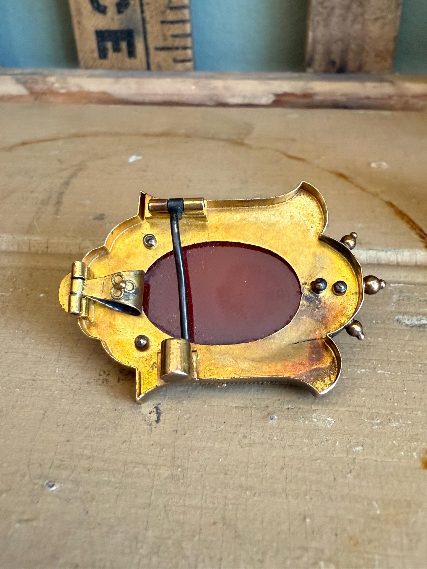 14K Yellow Gold Carved Banded Agate Cameo Pendant Brooch with Natural Seed Pearl Accents