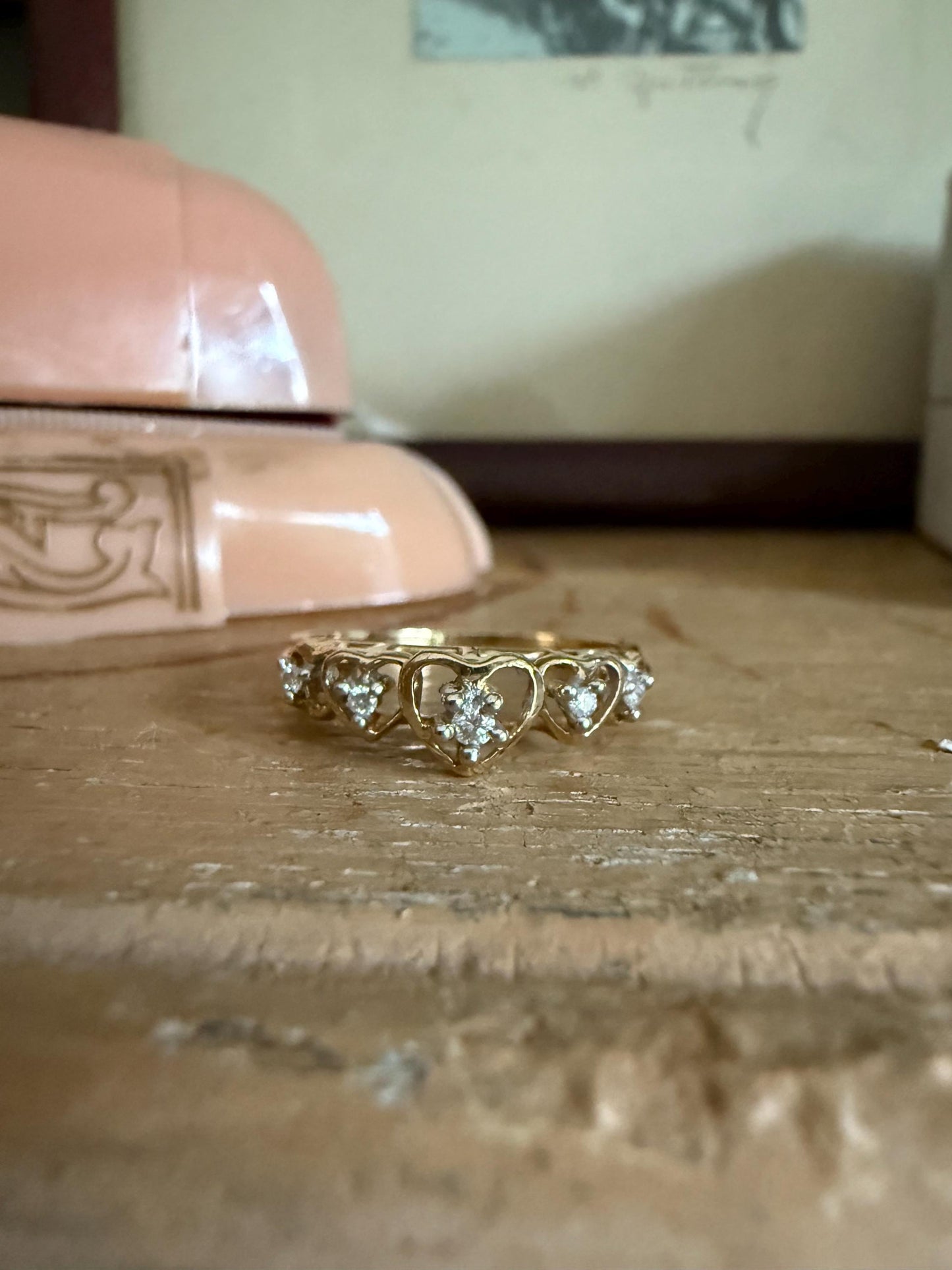 Vintage 14K Yellow Gold Five Diamond Set Heart Band