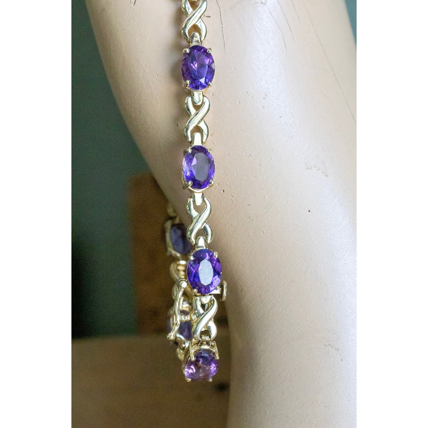 Vintage Solid 14K Yellow Gold Oval Cut Amethyst Gemstone Line Bracelet 11CTS