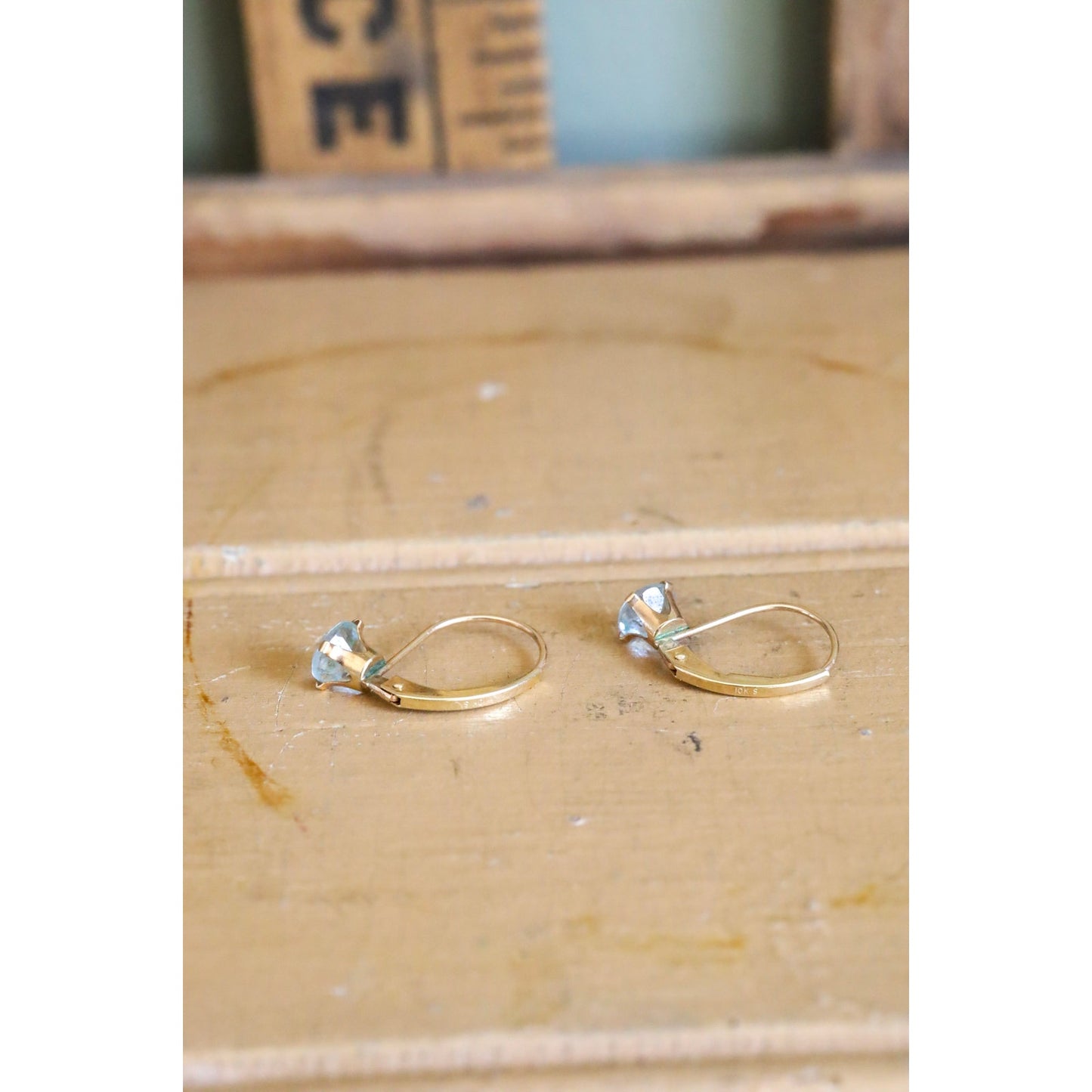 Vintage 10K Yellow Gold Dangle Earrings Set with Blue Topaz