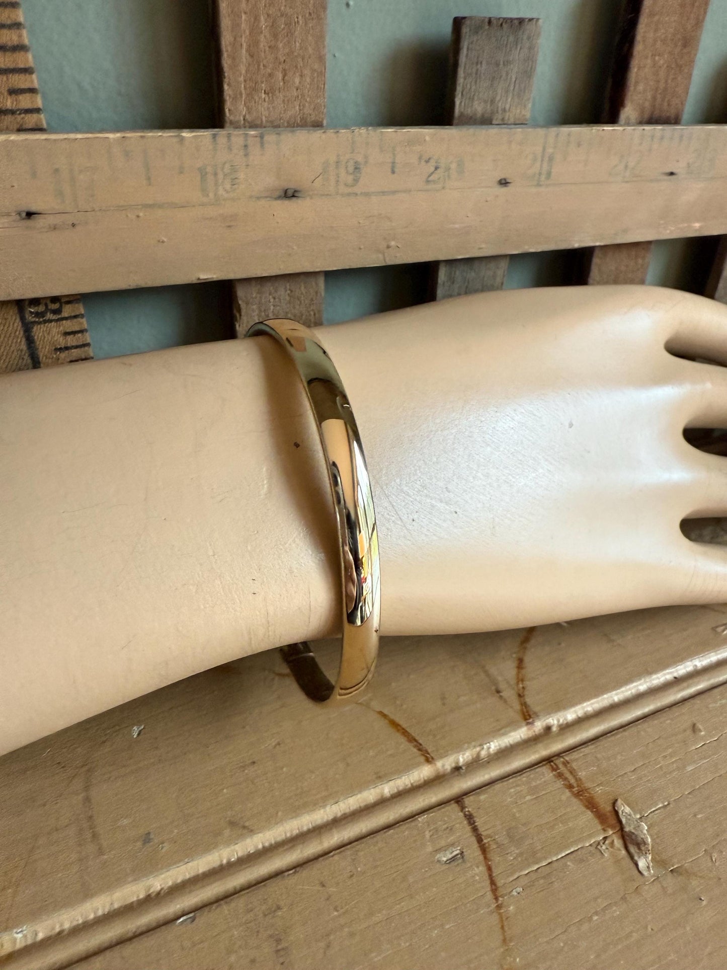 14K Yellow Gold Oval Bracelet by EternaGold Excellent Condition