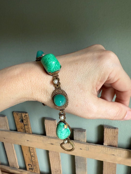 1930-1940 Art Deco Peking Glass Link Bracelet