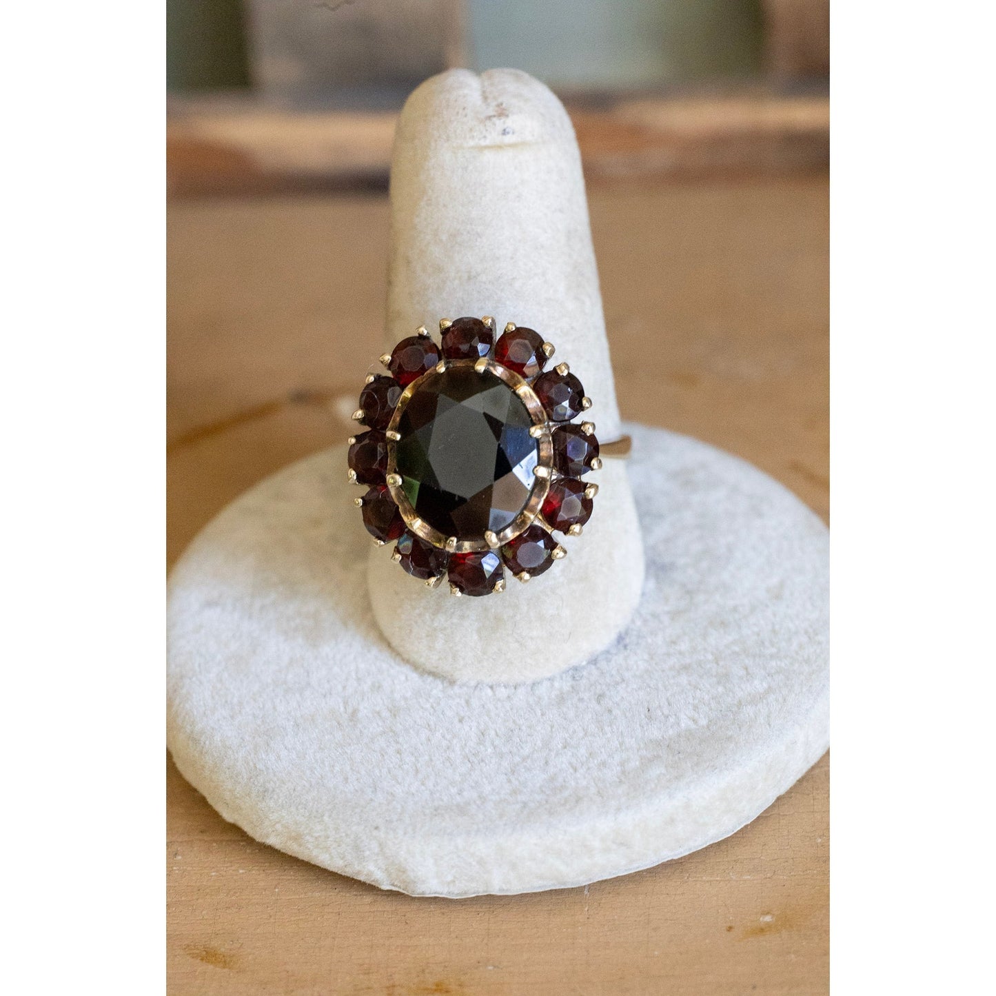 Vintage Mid Century 14K Yellow Gold Pyrope Garnet Ring