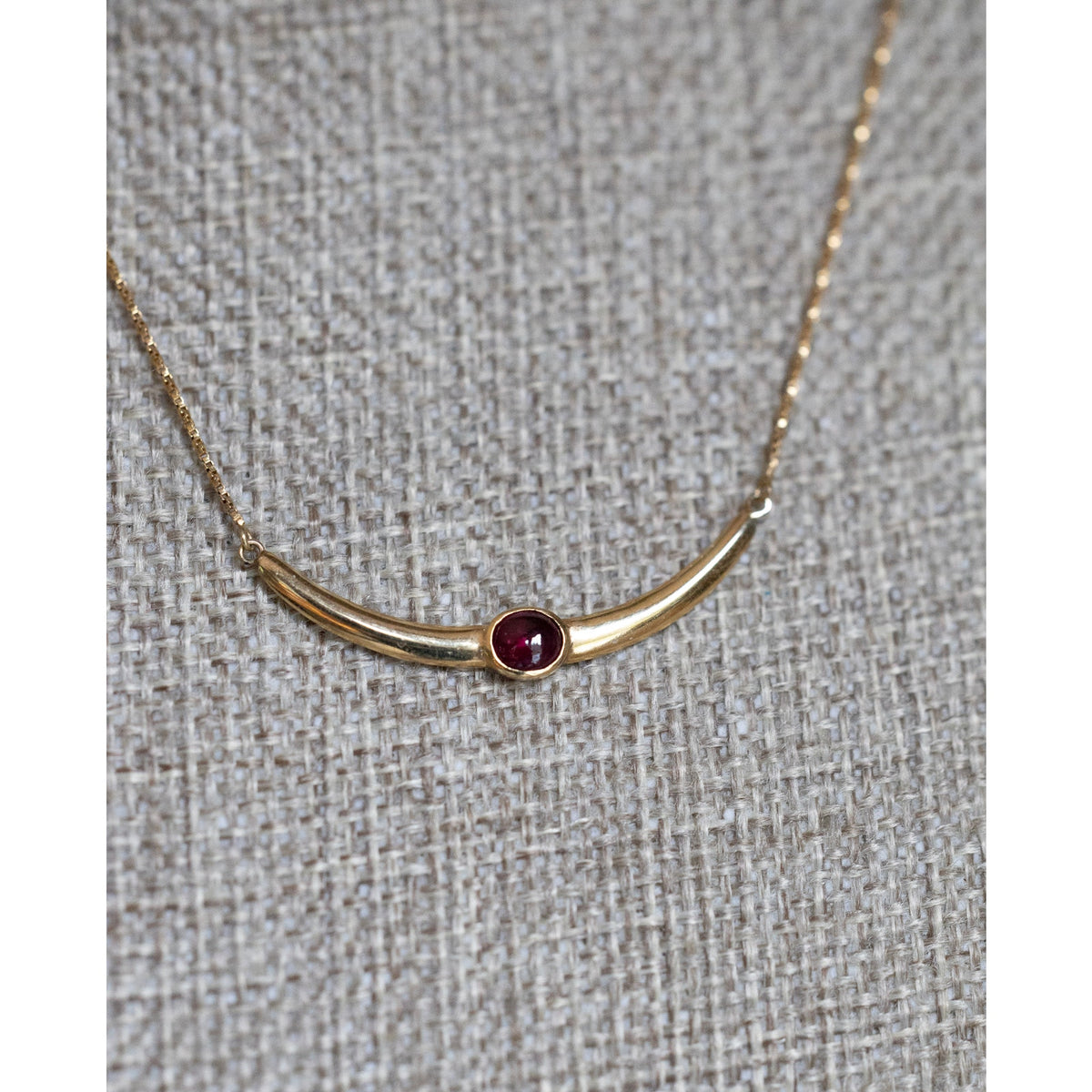 Vintage Italian 14K Yellow Gold Cabochon Natural Ruby Necklace