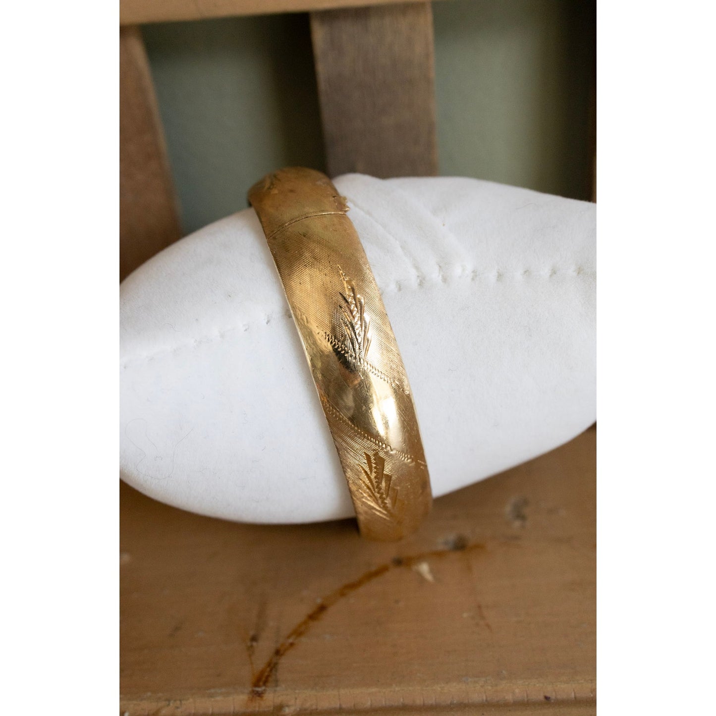 Vintage 14K Yellow Gold Oval Engraved Bracelet Bangle