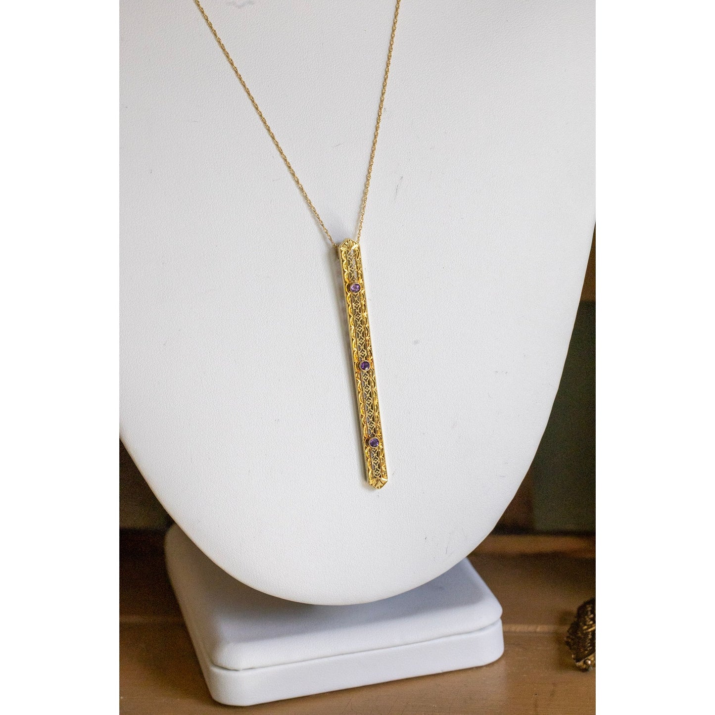 Unique 10K Yellow Gold Edwardian Amethyst Set Bar Pendant