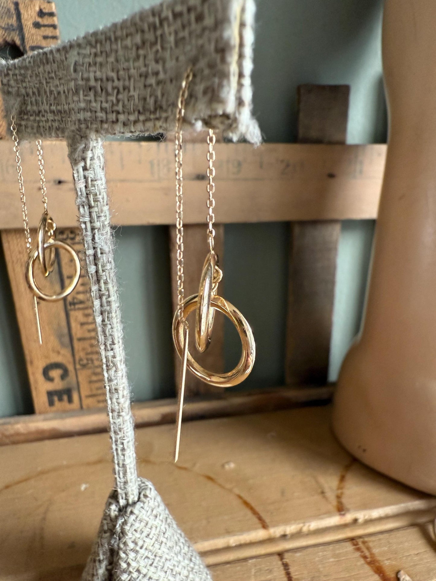 1980's 14K Yellow Gold Thread Circle Dangle Earrings