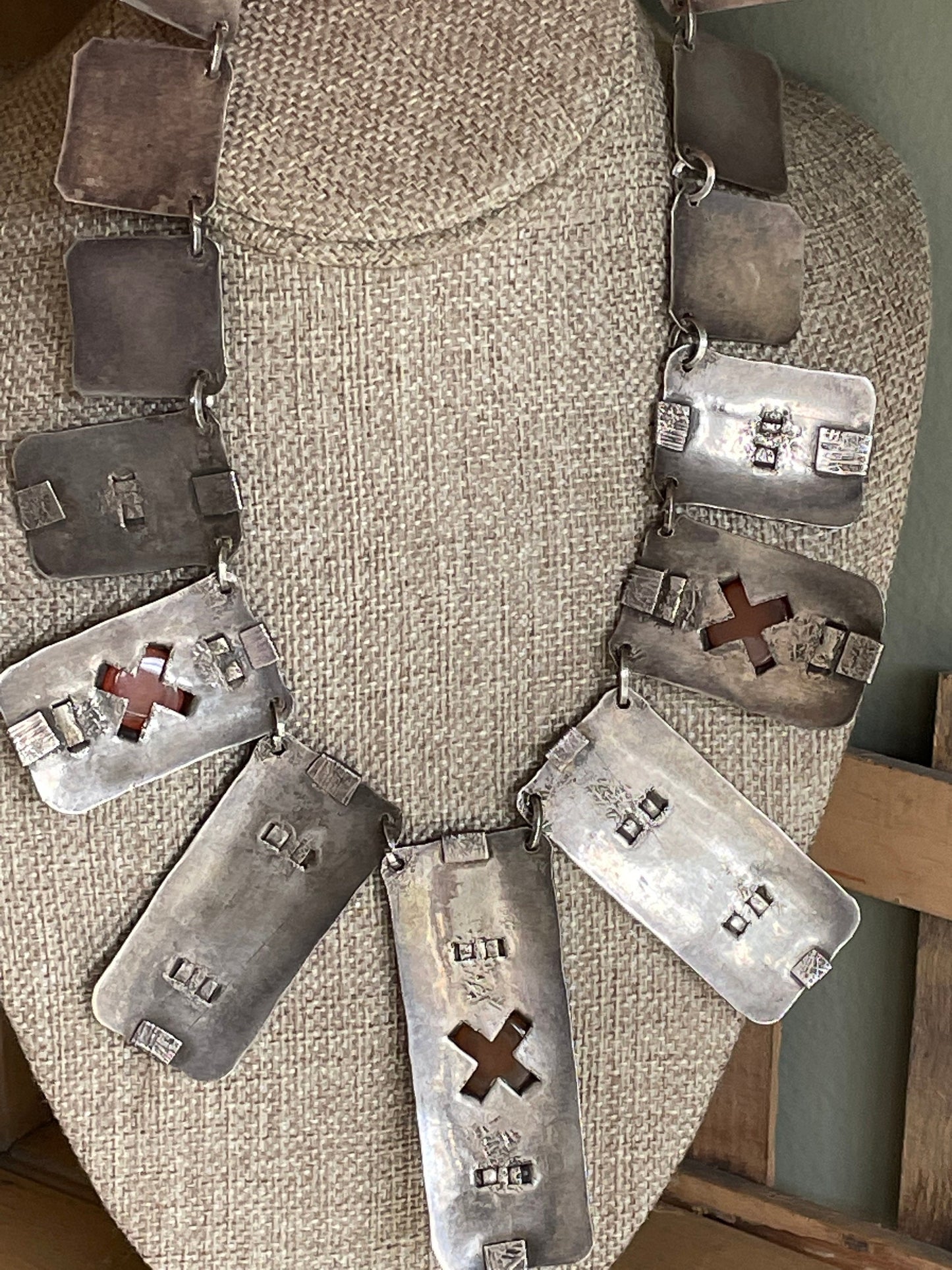 Mid-Century Sterling Silver Carnelian Collar Necklace: Wood Grain Texture