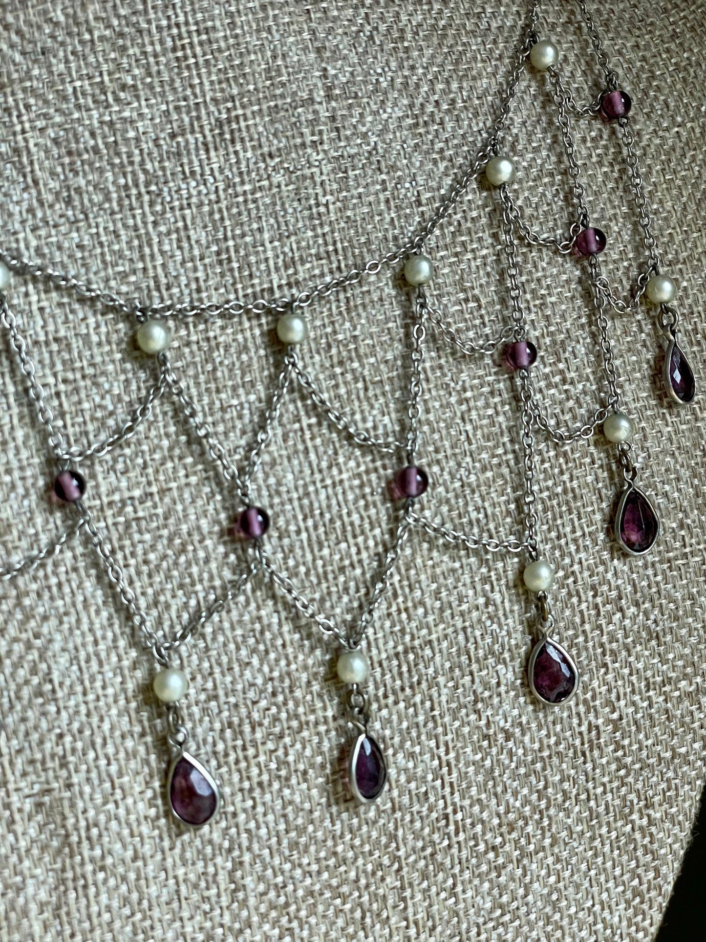 Vintage c1940 Imitation Glass and Pearl Bib Style Necklace