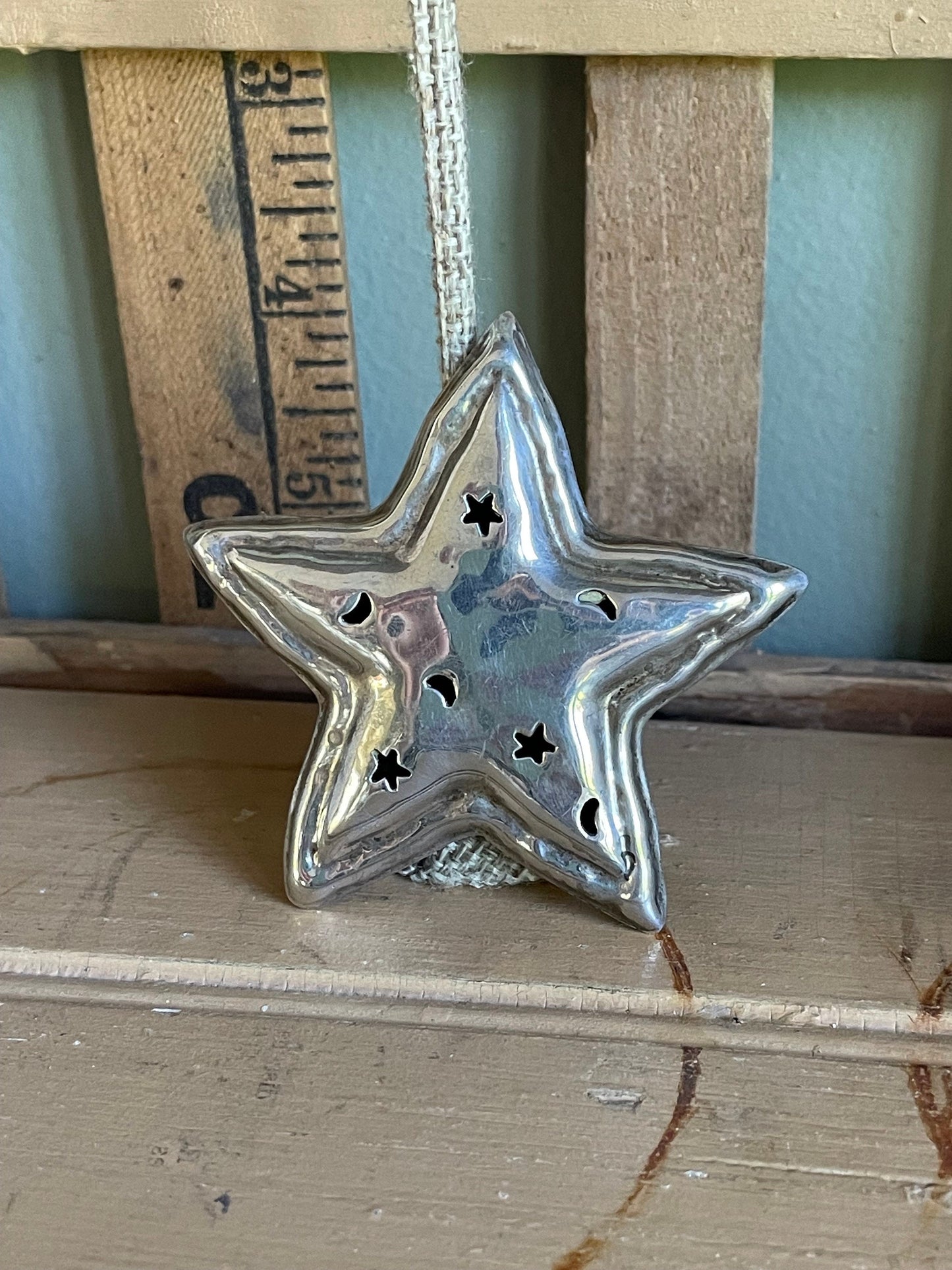Vintage Sterling Silver Puffy Cut Out Star Brooch